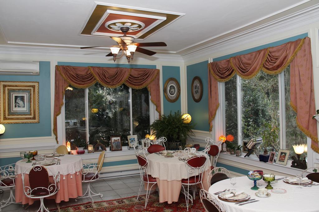 The Melange Inn เฮนเดอร์สันวิลล์ ภายนอก รูปภาพ